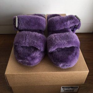 UGG FUZZ yeah slides *XMAS gift wrap promo*